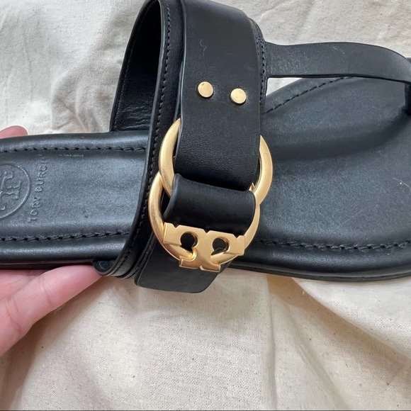 Tory Burch Marsden Flat Thong Sandal 7 black with gold buckle. - Picture 8 of 8